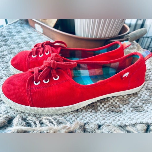 ROCKET DOG WOMENS FLATS SHOES IN RED preloved but like new condition. In size 8 - Picture 3 of 10